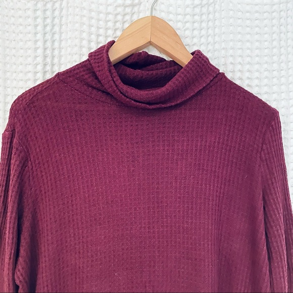 Maroon Cowl Neck Waffle Knit raw hem Sweater M - Picture 3 of 6